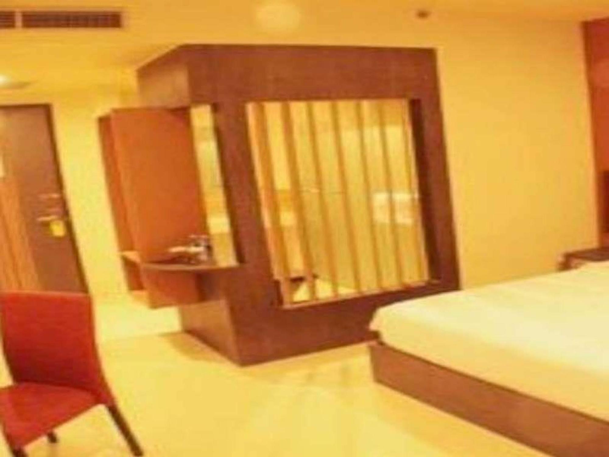 Hotel Olive Tangerang Exteriér fotografie